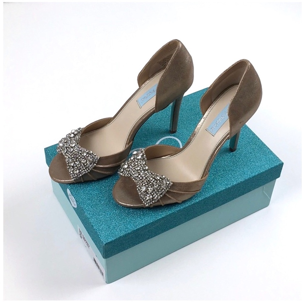 Blue by Betsey Johnson Gown Pumps Size 9M
